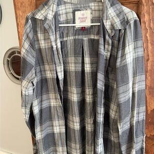 SO Gray Plaid Button Down Shirt